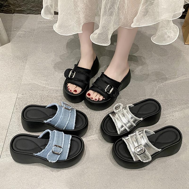 French fairy style thick-bottomed cool slippers female summer fashion with skirt temperament 2025 new versatile Roman cool slippers