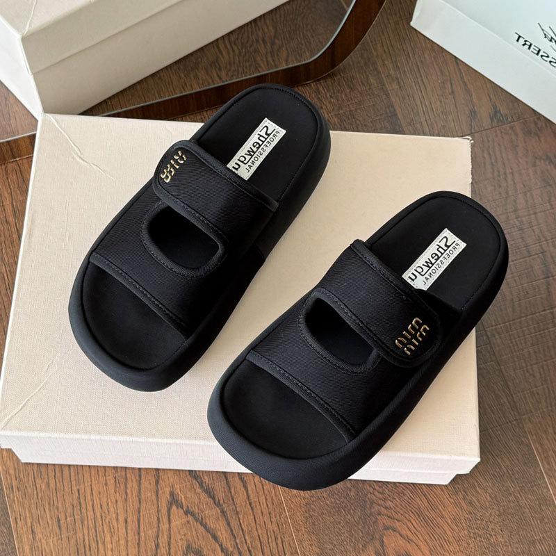 Summer Wear Small Height-increasing Thick-soled Slippers Women 2025 New Velcro Cool Slippers Wear Beach Flip-flops