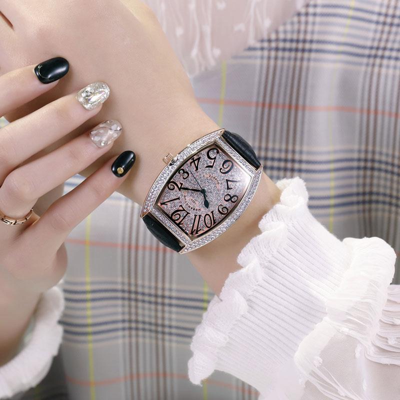 Classic 2019 Big Size New Fashion Tonneau Watch Men Designer Brand Luxury Fully Diamond Man Watches Quartz Wrist Watch With Rhinestone