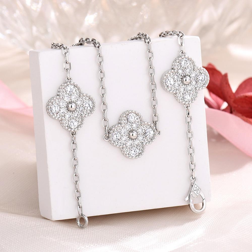 10-flower Lucky Four-leaf Clover Clavicle Chain Natural White Mother-of-pearl Necklace with Agate Accents