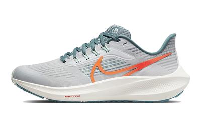 Încălțăminte pentru bărbați – Adidaşi