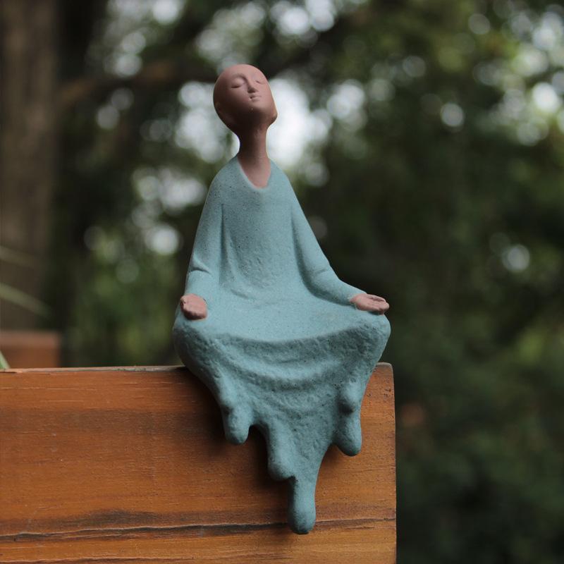 Zen Home Decor Little Monk Buddha Statue for Tea Ceremony Wood Bonsai Samanera Ornament Stylish Cross Design