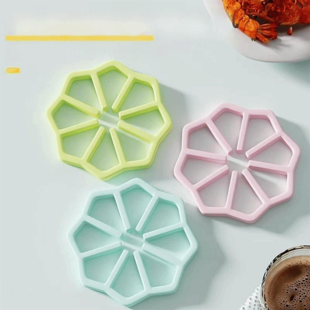 

High Temperature Resistant Heat Insulation Pad Foldable Non-melting Pot Coaster Silicone Cup Coaster Kitchen Dining Table Use