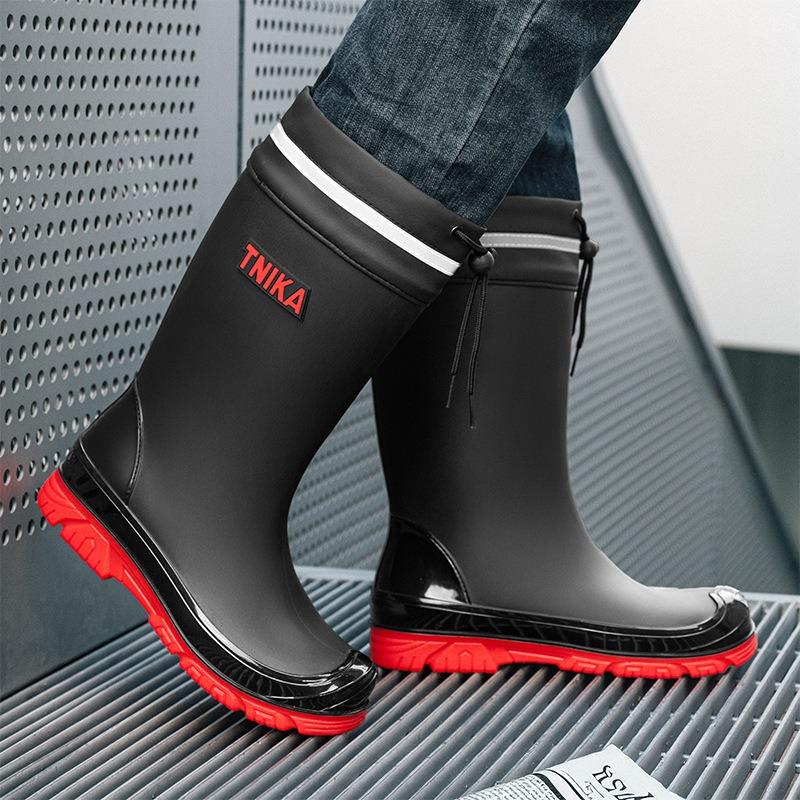 British fashion black and red men's medium rain boots night back beam of light waterproof shoes non-slip men's rain boots fishing foot protectors