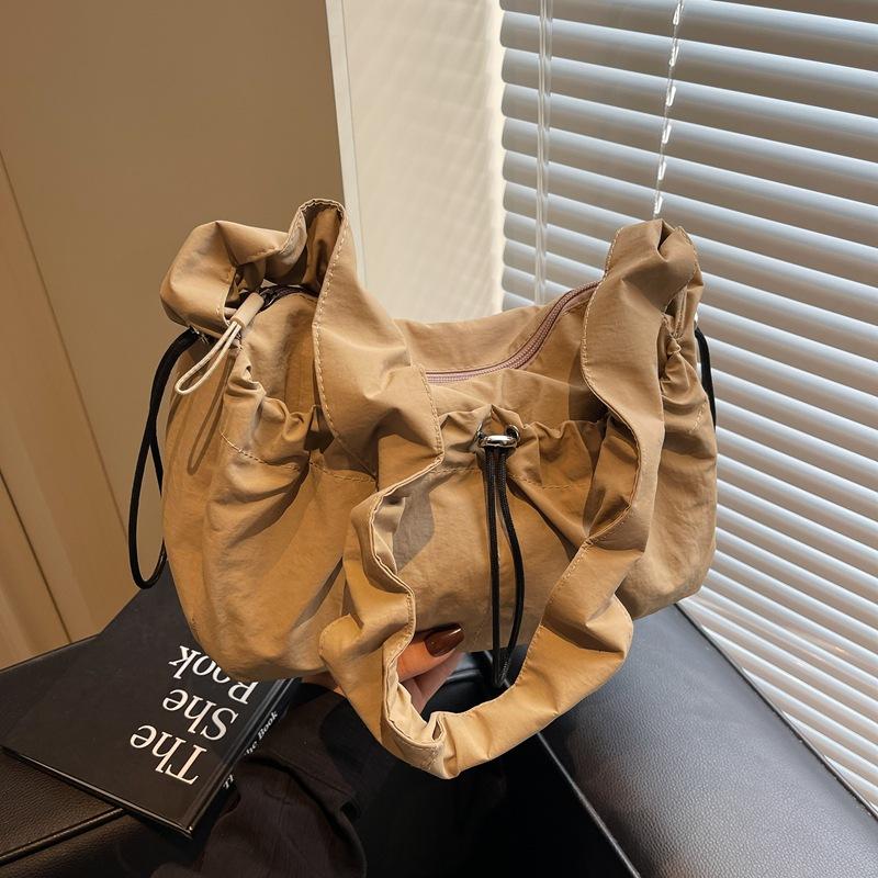 Koreanische Ins Kordelzug Falten Wolken Tasche Frühling 2026 Neu Leichte Nylon Schulter Umhängetasche