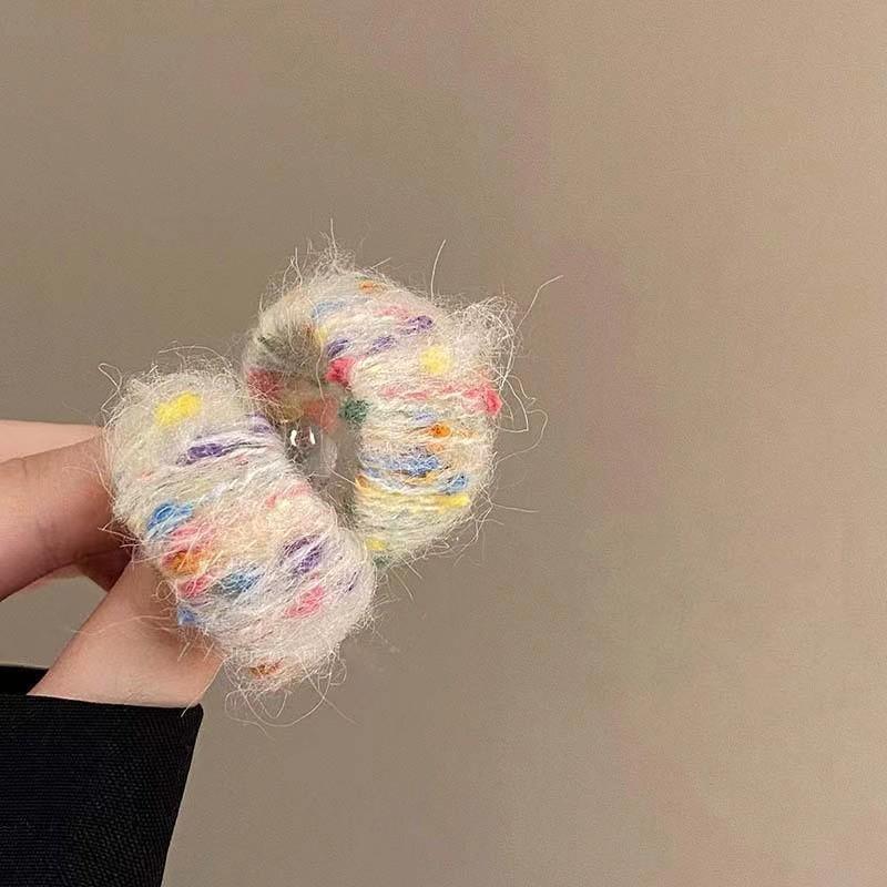 

Высококачественные серьги-шарики из меха для женщин — идеальный вариант для осени и зимы