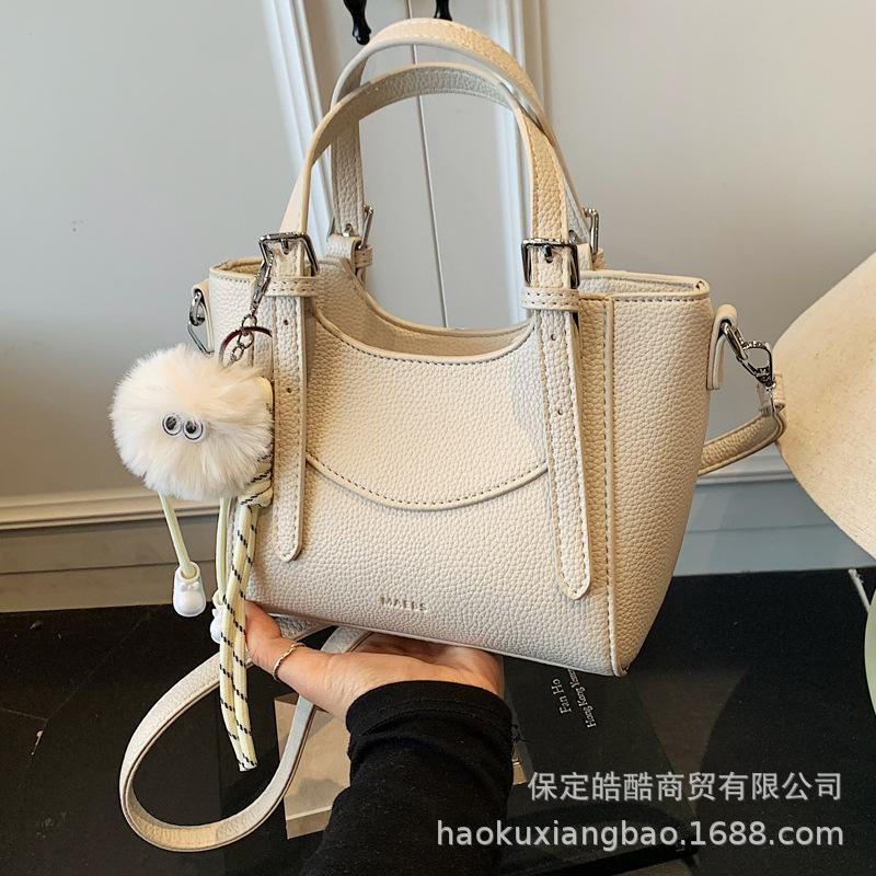 

Сумка большой вместимости женская летняя универсальная 2025 новая повседневная сумка-мессенджер корейская версия портативная сумка-тоут для поездок на работу хаки