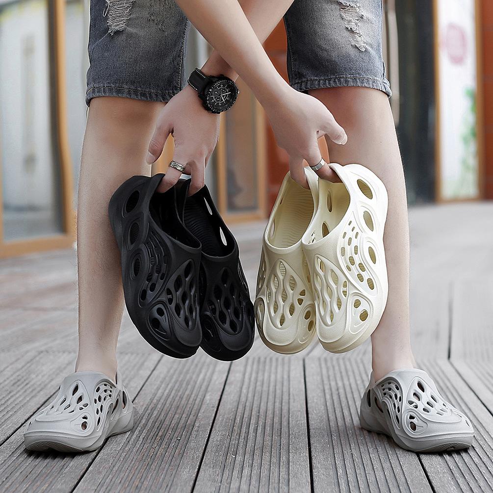 Couple Coconut Hole Shoes Men Step On Shit Feeling Hollow Sandals Summer Beach Shoes a Pedal Bag Head Slippers Tide