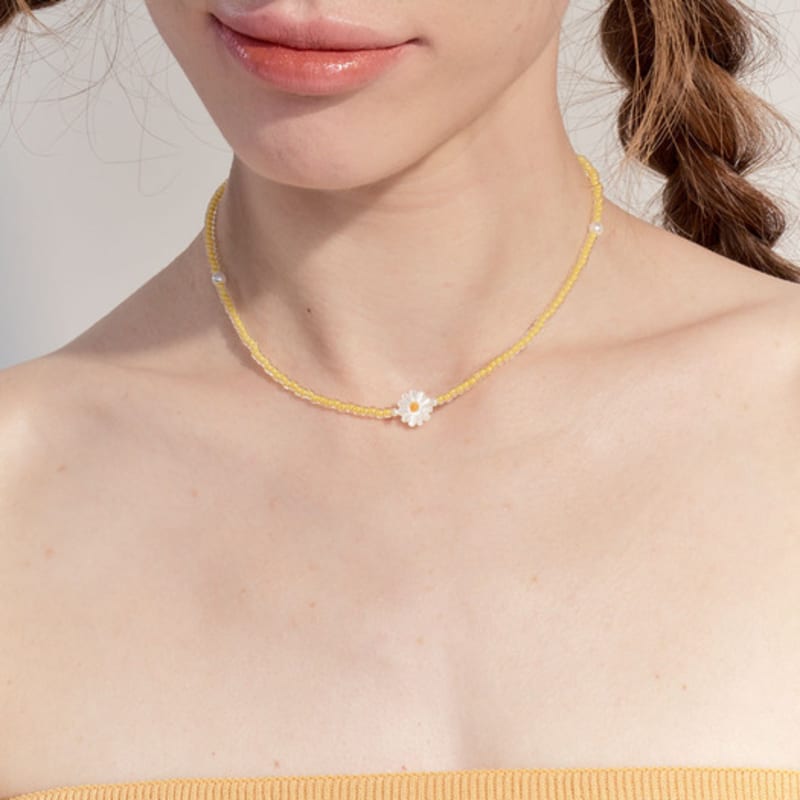 NUOY Yellow Daisy Flower Bead Necklace