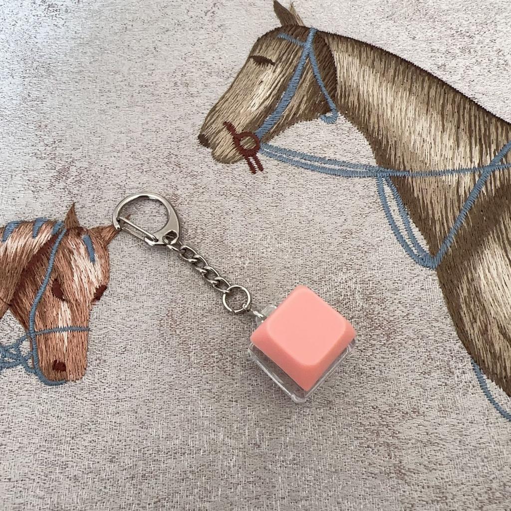 LED Keyboard Key Chain Toy Stress Relief DIY Button Finger Keyboard Caps Toy Small Gifts Small Gadgets Keychains