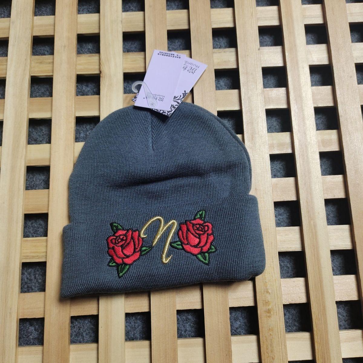 

Шапки бини с вышивкой теплая мягкая вязаная шапка хип-хоп капор унисекс чёрный