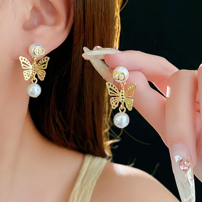 Silver Needle Luxury Pearl Heart Stud Earrings - Versatile, Fashionable Court Style