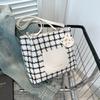 Summer Handbag 2025 New Fashionable Plaid Shoulder Armpit Bag Casual Class Commuter Tote Bag