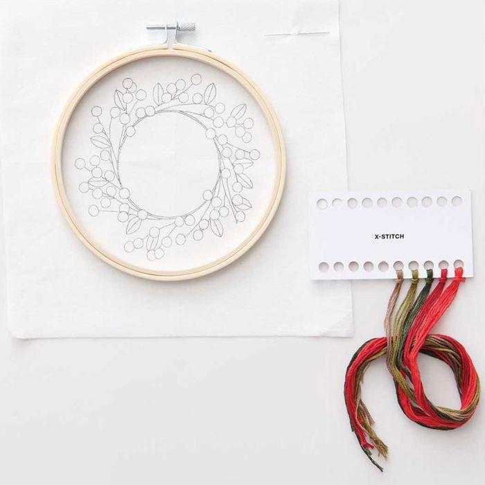 Kit broderie couronne d'églantier Ø 15 cm