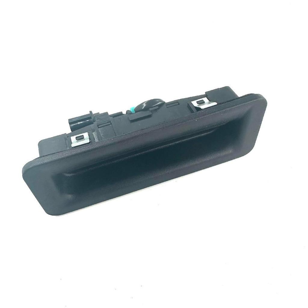 81260-D9000 Tailgate/Trunk Switch, compatible with Kia Sportage.