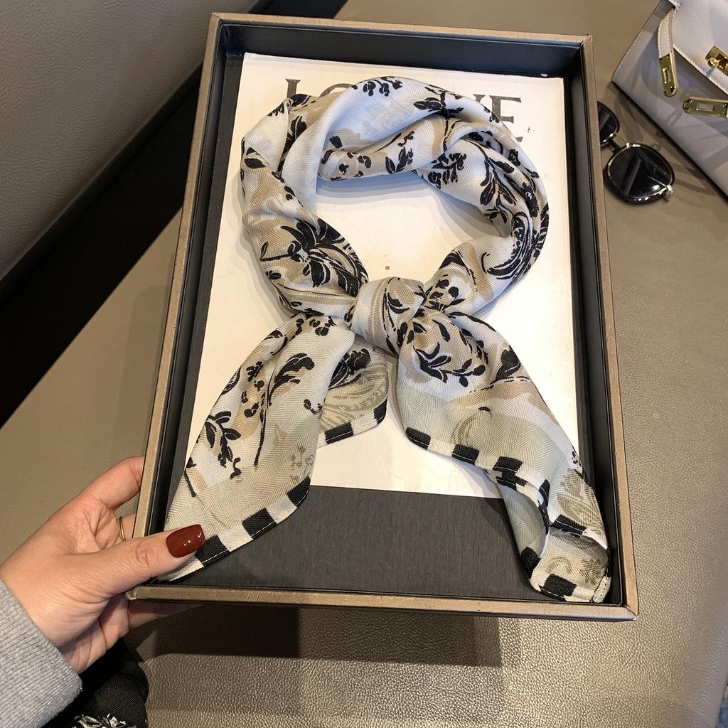 High-end Herringbone Silk Cotton Silk Scarf Women's Spring and Autumn New Versatile Decorative Scarf Shawl Fashion Printed Small Square Scarf