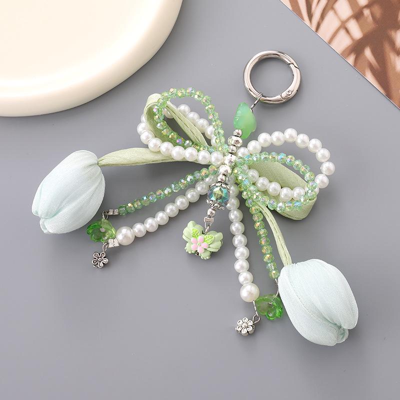 Creative Pearl Bow Pendant Keychain: Exquisite Gift Accessory for Bag or Phone Case