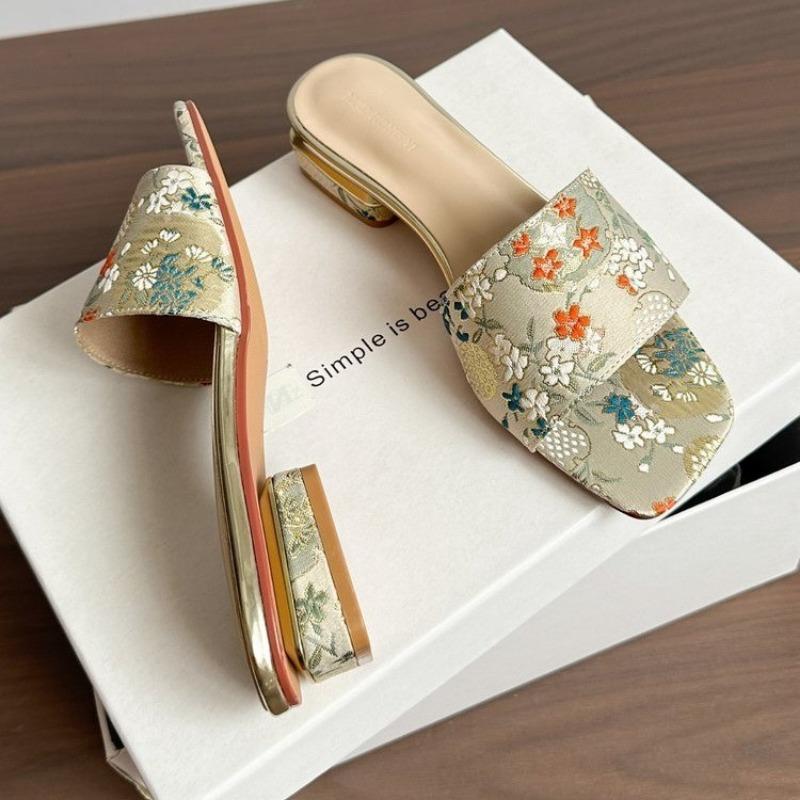 Fashion 2025 Summer New Women’s Modern Slippers Square Toe Low Heel Outdoor Printing Sandals for Daily Elegant Dress Slippers Zapatos