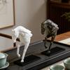 Creative Resin Horse Ornament with Base Vintage Animal Sculpture Craft Living Room Office Horse Ornament Home Decoration Gift