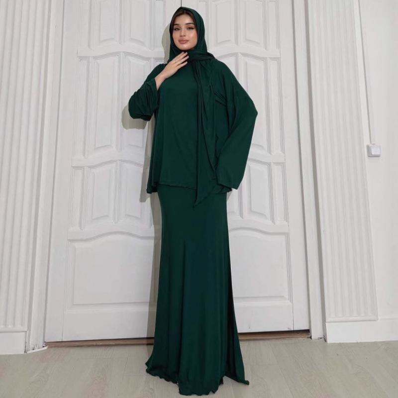 2025 Autumn Festival Europe and America Loose and Comfortable Versatile Commuter Long-sleeved Top Long Skirt Solid Color Jacket Three-piece Women's 