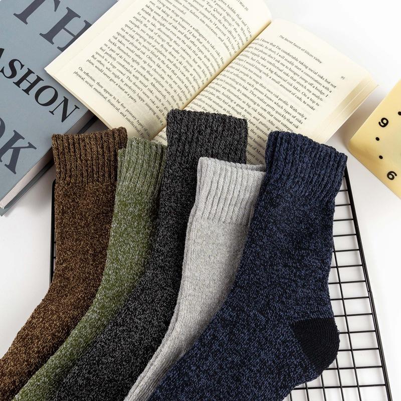 5 Pairs of Men's Winter Fleece and Thickened Warm Loop Socks, Men's Mid-calf Floor Socks, and Striped Towel Socks for Winter