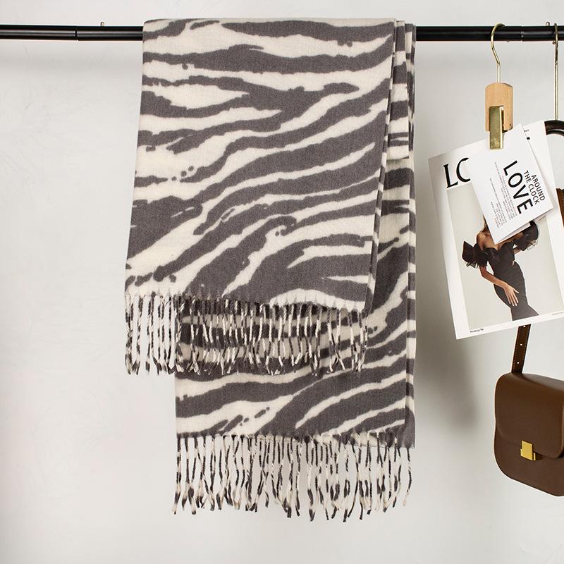 Autumn and winter new zebra pattern imitation cashmere scarf women's thickened warm shawl European and American versatile fringed scarf