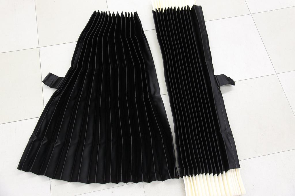 Thick Truck Rear Suitable for Large and Medium Grade 1 Light Behind Bed 85cm Wide x 70cm Set of 2 and Curtains, Trucks, Pleated, Black, Blocking,