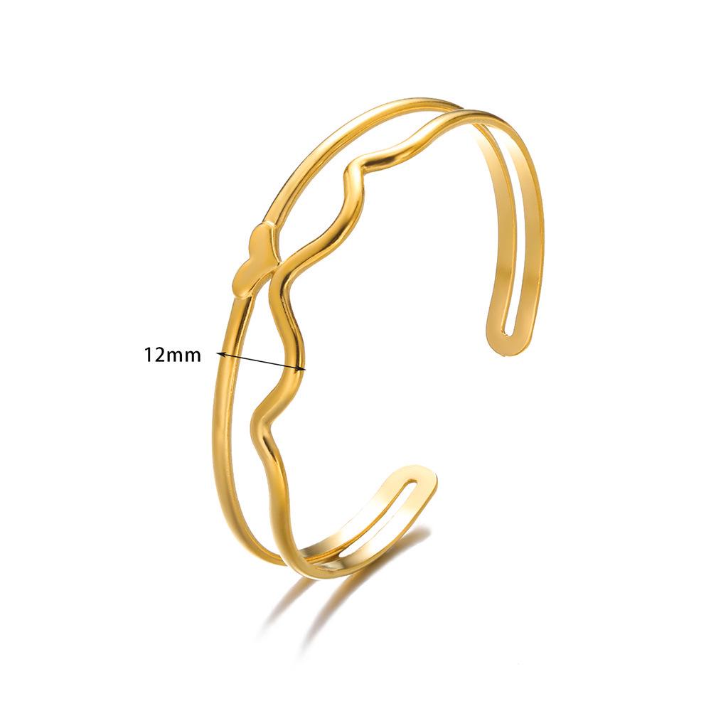 European & American Stainless Steel Heart-Shaped Hollow Geometric Bracelet