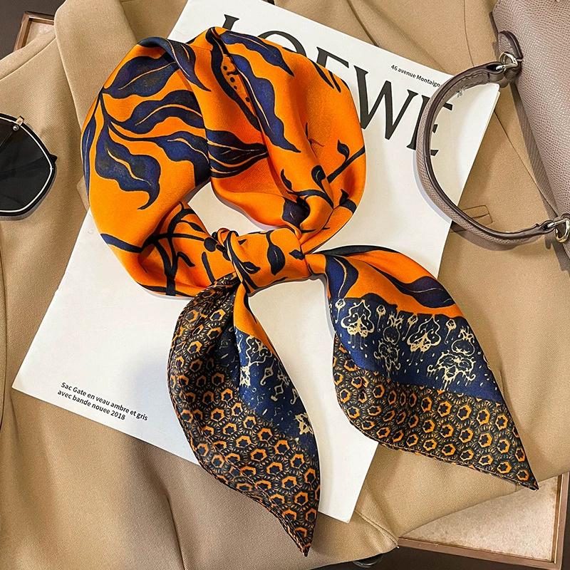 Luxury New Style Square Headscarf Women Sunscreen Beach Kerchief Popular The Four Seasons Scarves  Design 70X70CM Silk Hijab