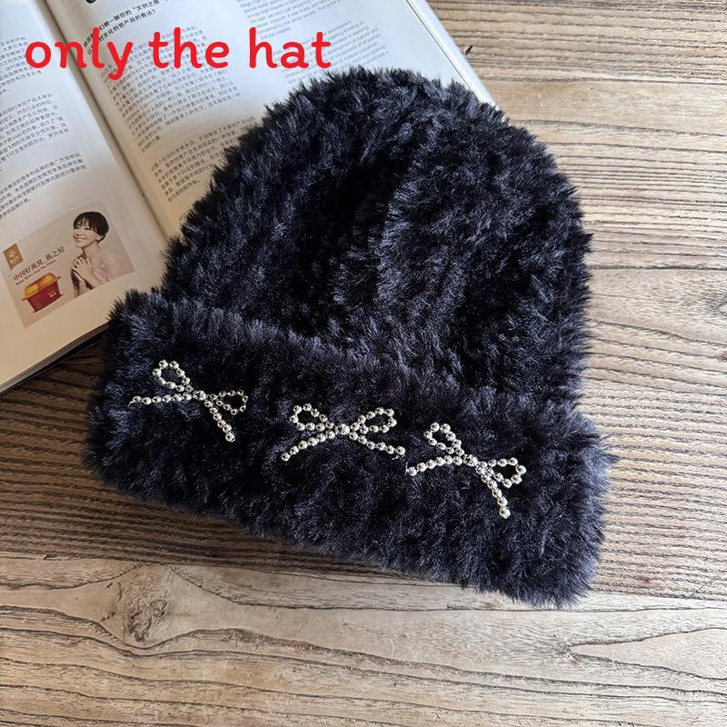 

Knitted Winter Hat For Women With Plush Material And High Top Design For Cold Weather Comfort чёрный