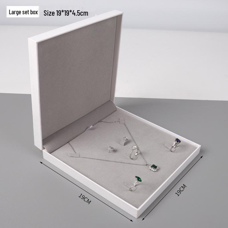 Elegant White Weicai Pattern Jewelry Box with Leather Grain Finish