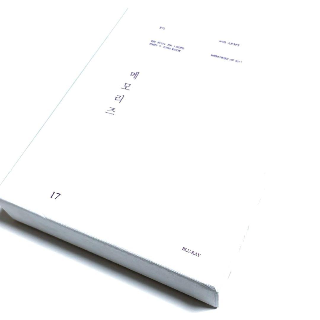 

[USED] BTS MEMORIES 2017 (5-disc set) Blu-ray with Japanese subtitles