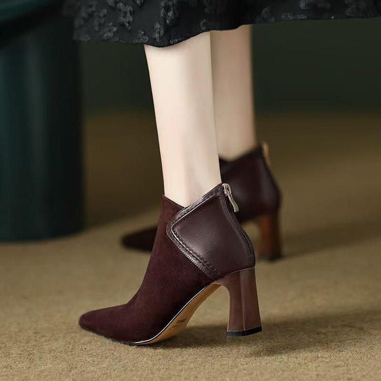 

New retro temperament frosted high-heeled small short boots 2024 autumn and winter new thick-heeled pointed short women s boots Martin boots 40 малиновий