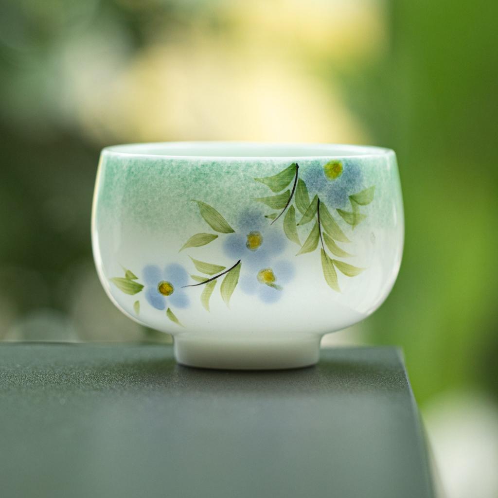120ML Hand Painted Ceramic Tea Cup Chinese Gongfu Tea Set Master Cup Zen Meditation Porcelain Cup