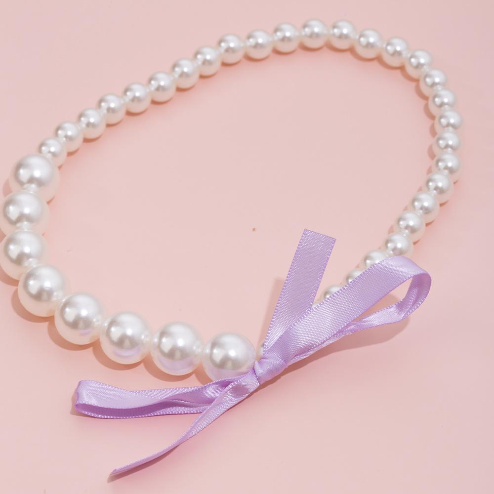 

Elegant Pearl Bow Choker Necklace for Girls - White Children s Accessory