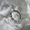 Серебряное кольцо с фианитами, вес изделия 1,55 гр (2209454)