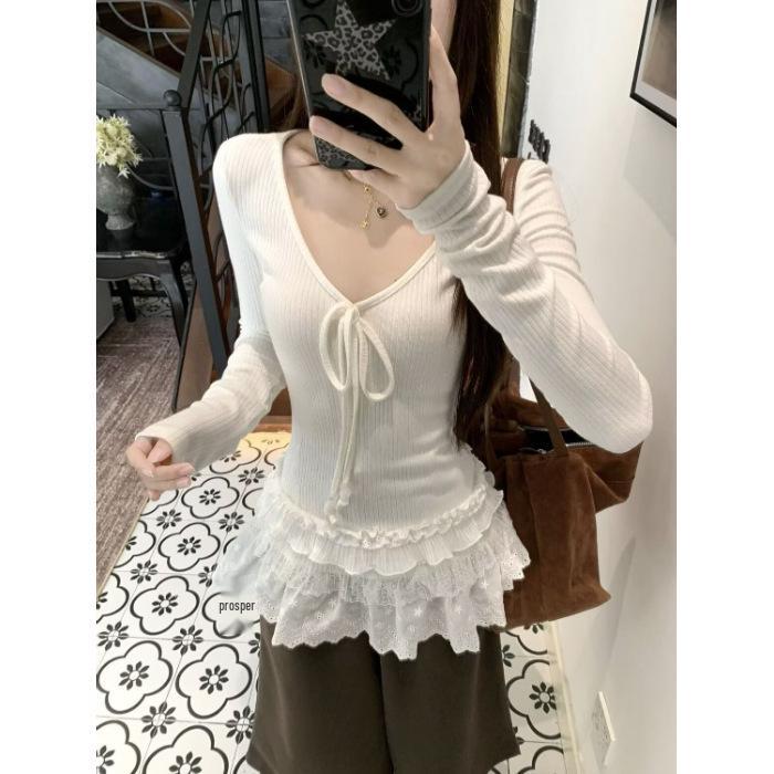 

White V-Neck Lace Trim Long-Sleeved T-Shirt with Tag Medium белый