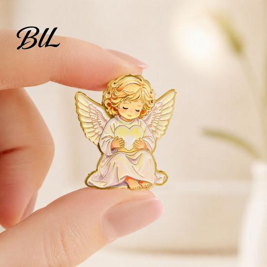 Elegant Shirt Accessories Little Angel Brooch Pin for Women, Cute Guardian Holding Heart Lapel Small Unique Accessory with Wings, Clothing Coats,