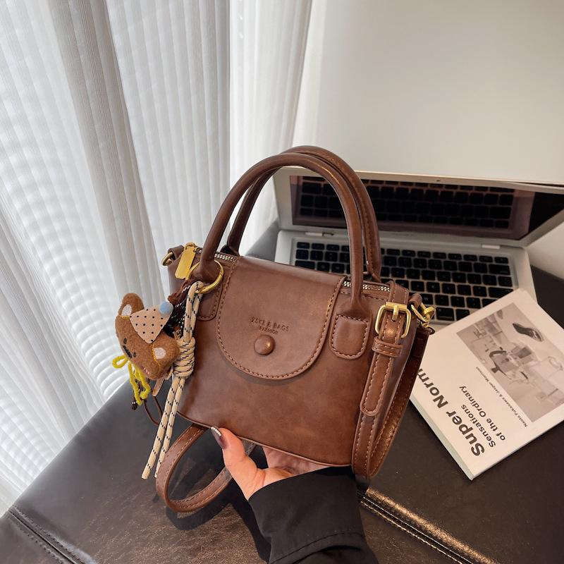 Retro handbag women's 2025 new trendy high-end color contrasting fashion shoulder bag commuter messenger dumpling bag