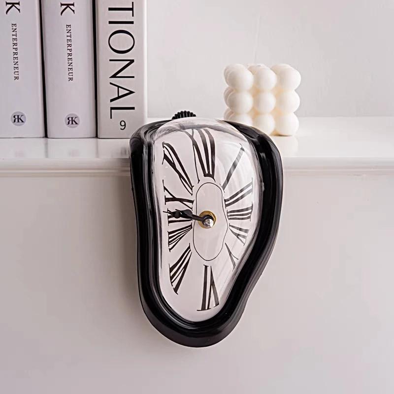 Surrealistic Melting Clock Silent Melting Wall Clock Salvadoran Dali Style Decorative Roman Digital Clock Retro Wall Clock