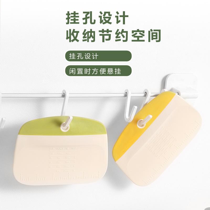 Food-grade Scraper for Baking Rice Rolls Cakes and Pancakes