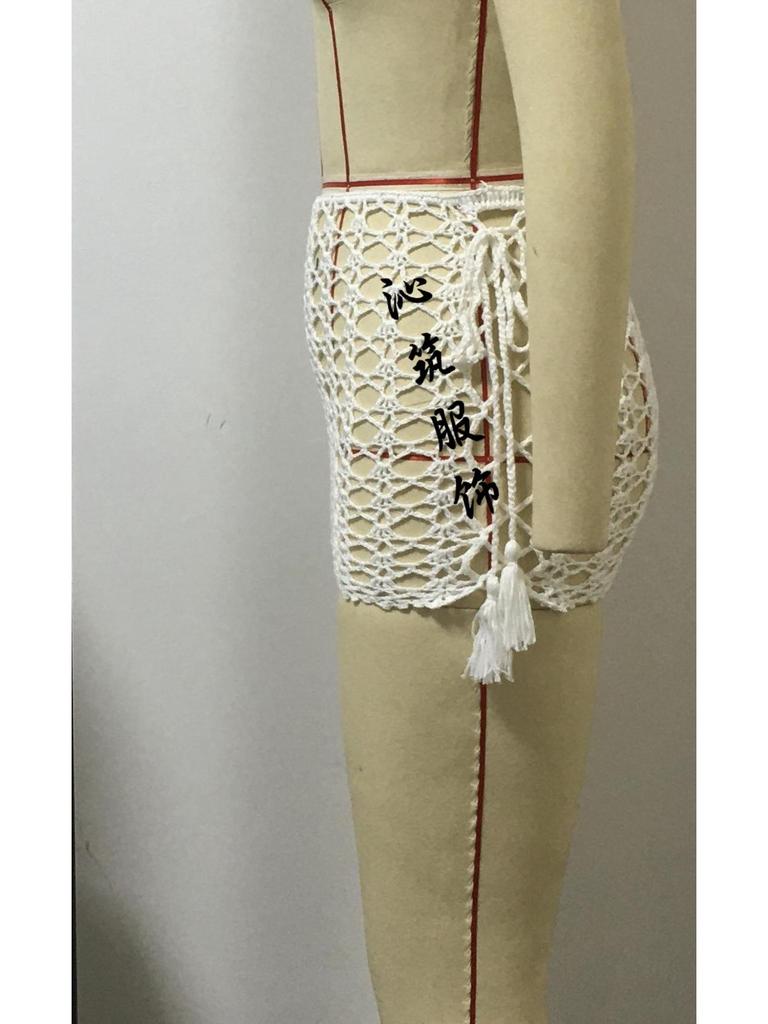 Dámská mini bodycon sukně z prodyšné síťoviny s průstřihy pro plážovou dovolenou