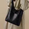 Tote bag new women's bag autumn and winter large-capacity bucket bag retro commuter shoulder armpit bag luggage