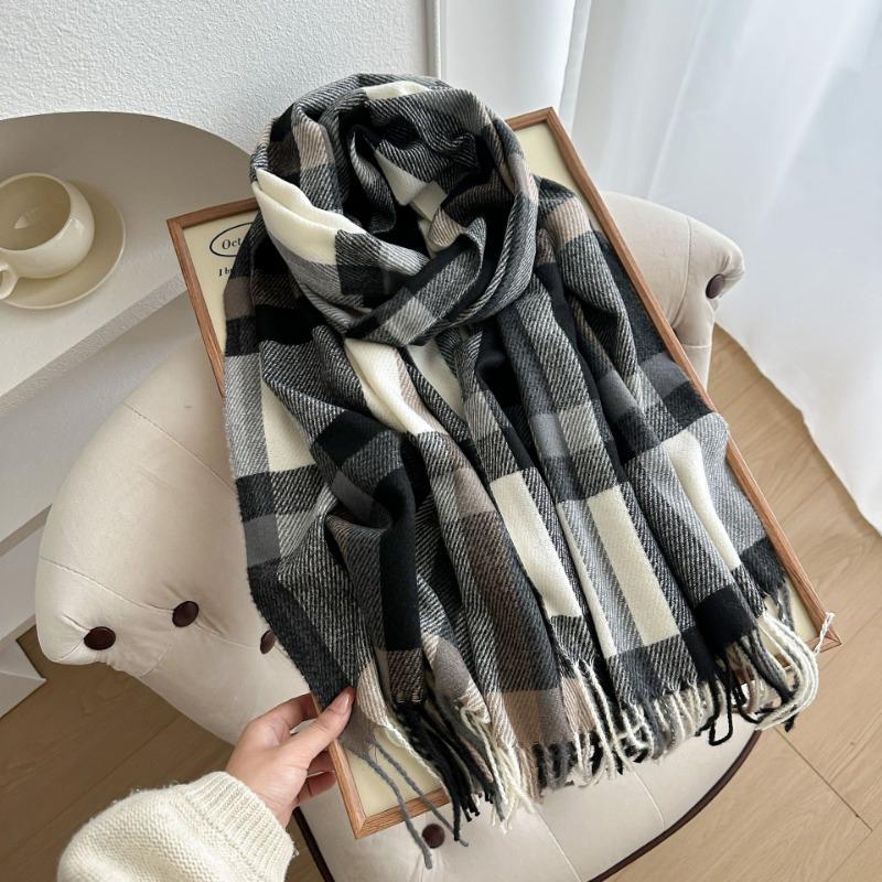Contrasting color plaid scarf women's winter atmosphere thickened and kept warm imitation cashmere shawl versatile new model
