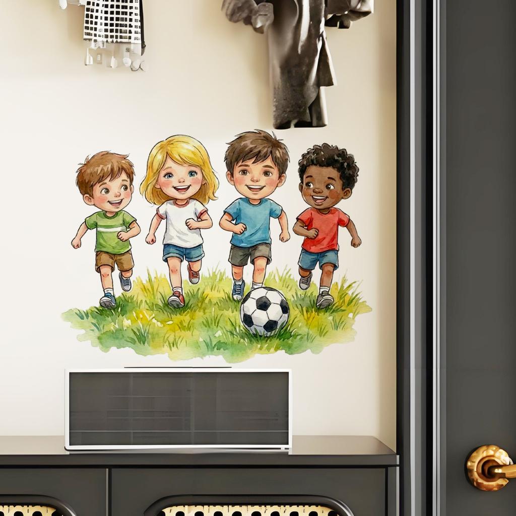 Cartoon Kinder beim Fußballspielen Wandaufkleber für Kinderzimmer Wohnzimmer Eingangsbereich Hintergrund Heimdeko Abnehmbarer Sticker Kunst Wandbild