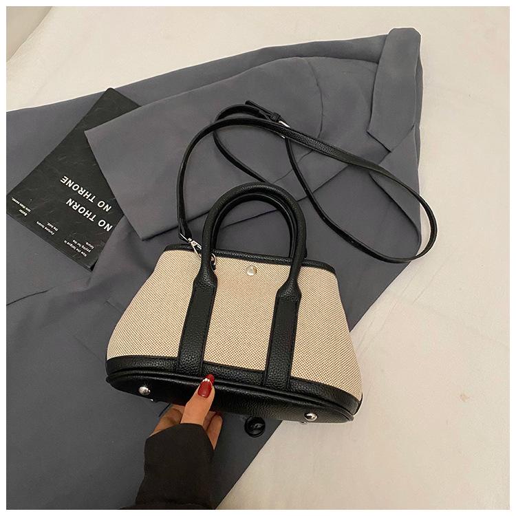 2025 Popular Niche Design Texture Handbag New Large-capacity Fashion Commuter Contrasting Color Tote Bag Women