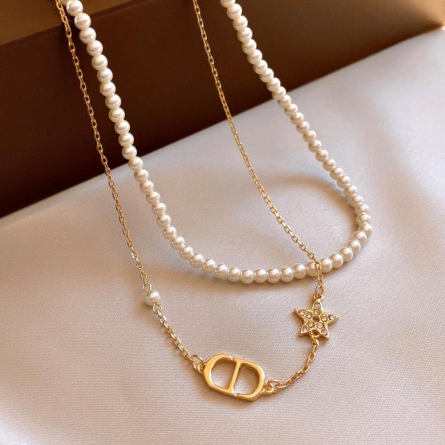 Koreanische Version von mit Diamanten besetztem Buchstaben-CD-Perlen-Halskette 2025 neues doppelreihiges gestapeltes Design Armband Schmuck