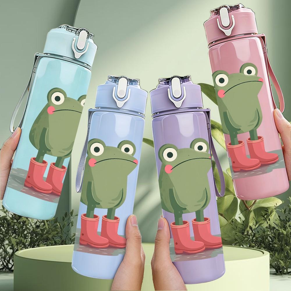 1PC Rain Boots Green Frog 750ml Color Plastic Sports Water Bottle Leakproof Flip Straw Lid Suitable for Sports Office Home Use