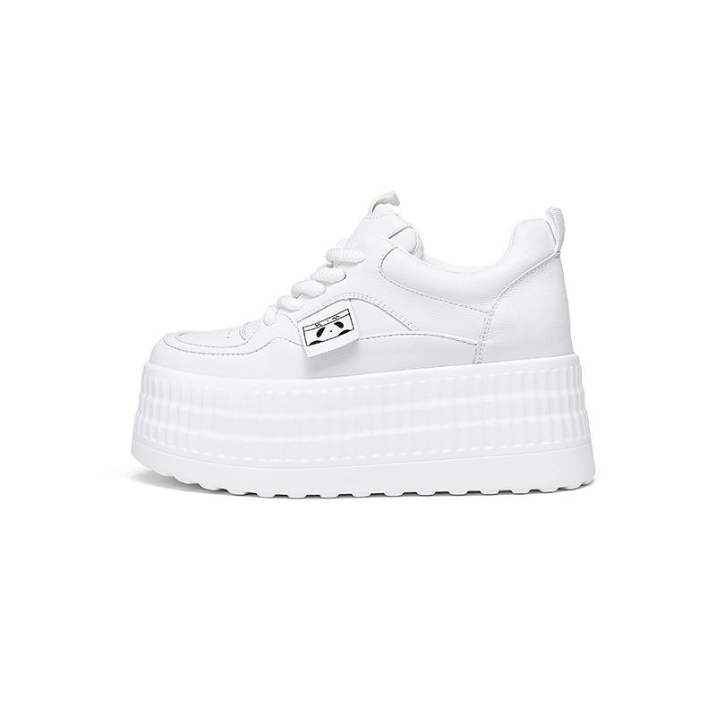 

2025 spring and summer new little white shoes women s muffin small height increase platform shoes show long legs versatile casual board shoes 34 белый