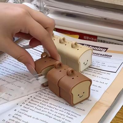 Yousheng Geschnittenes Toast Stressabbau Schlüsselanhänger 3D Gedruckte Toast Brotscheibe Dekompressionsknopf Klicker Sensorisches Fidget Spielzeug Rucksack Aufhänge Dekoration